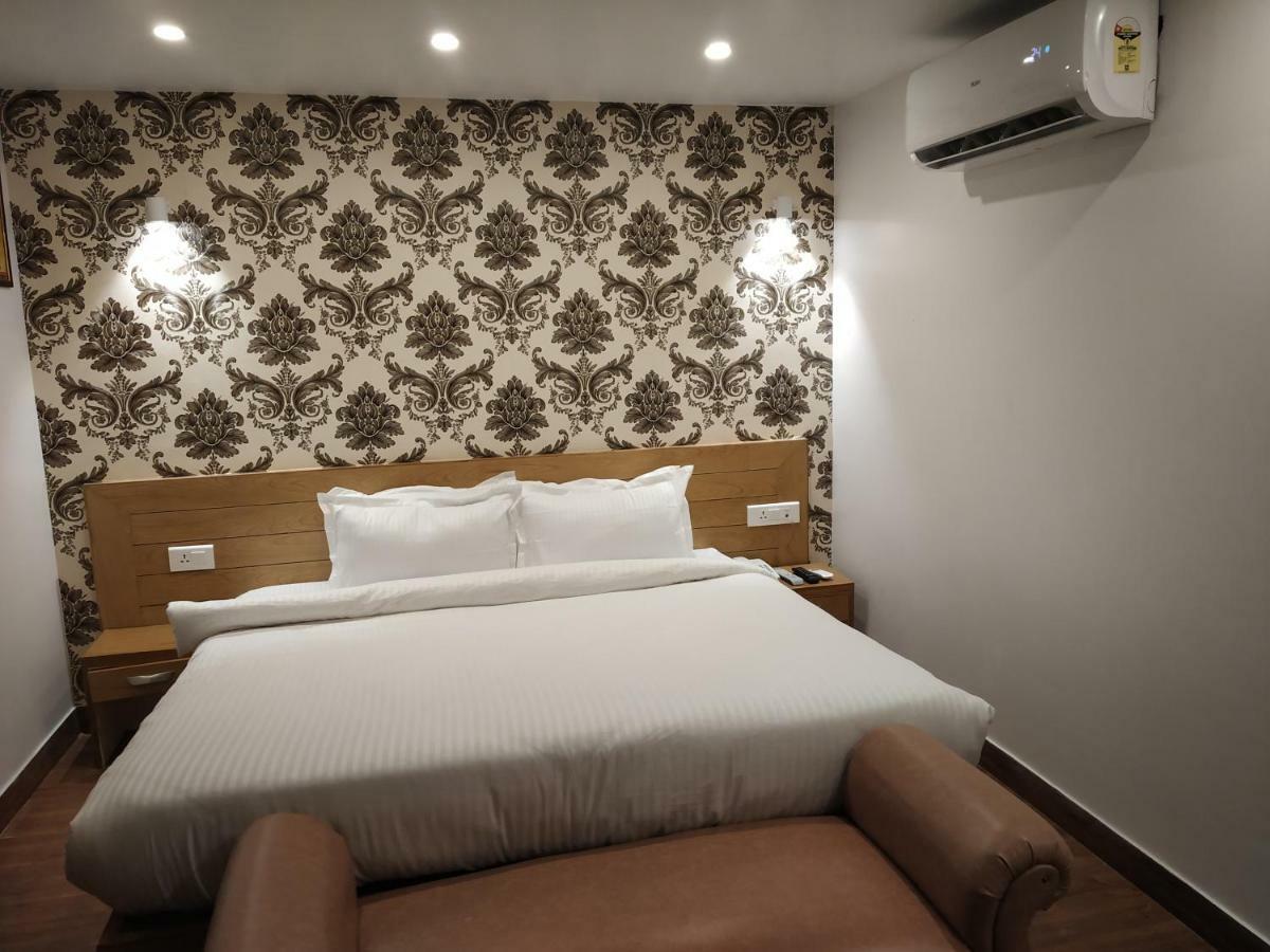 Hotel Beechwood Mussoorie Exterior photo