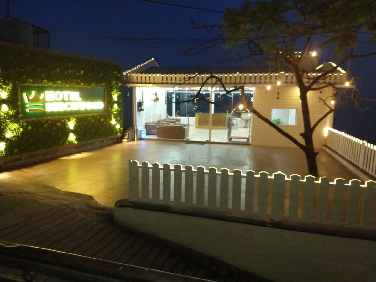 Hotel Beechwood Mussoorie Exterior photo