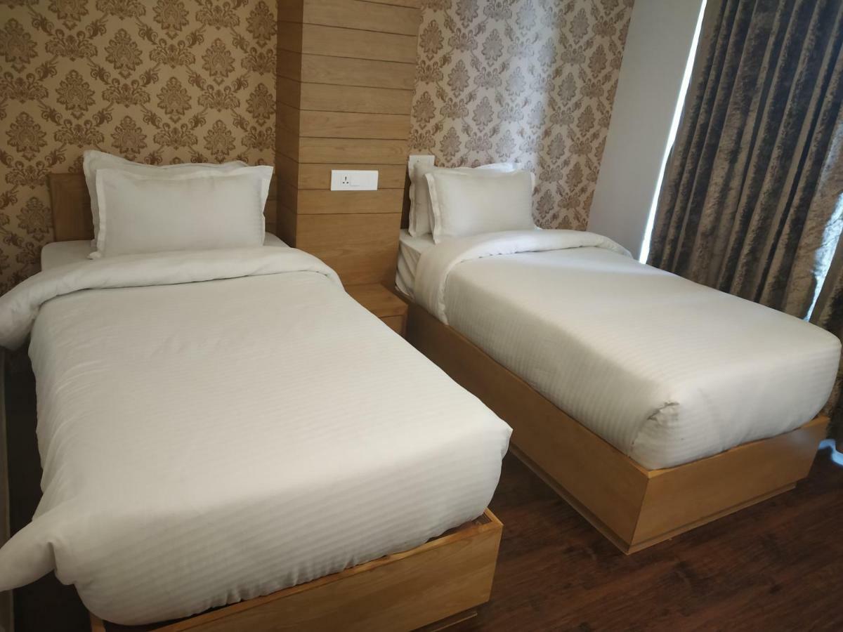 Hotel Beechwood Mussoorie Exterior photo